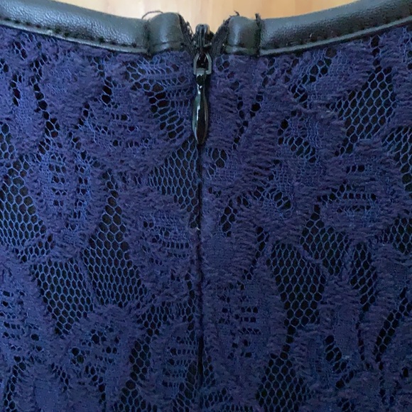 Macy’s Lush Blue Lace Dress - Picture 3 of 9